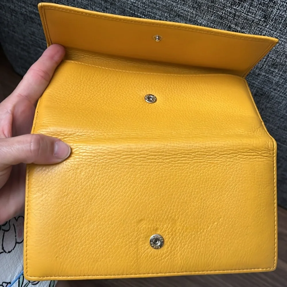 💯% authentic Gucci long wallet - Picture 5 of 14